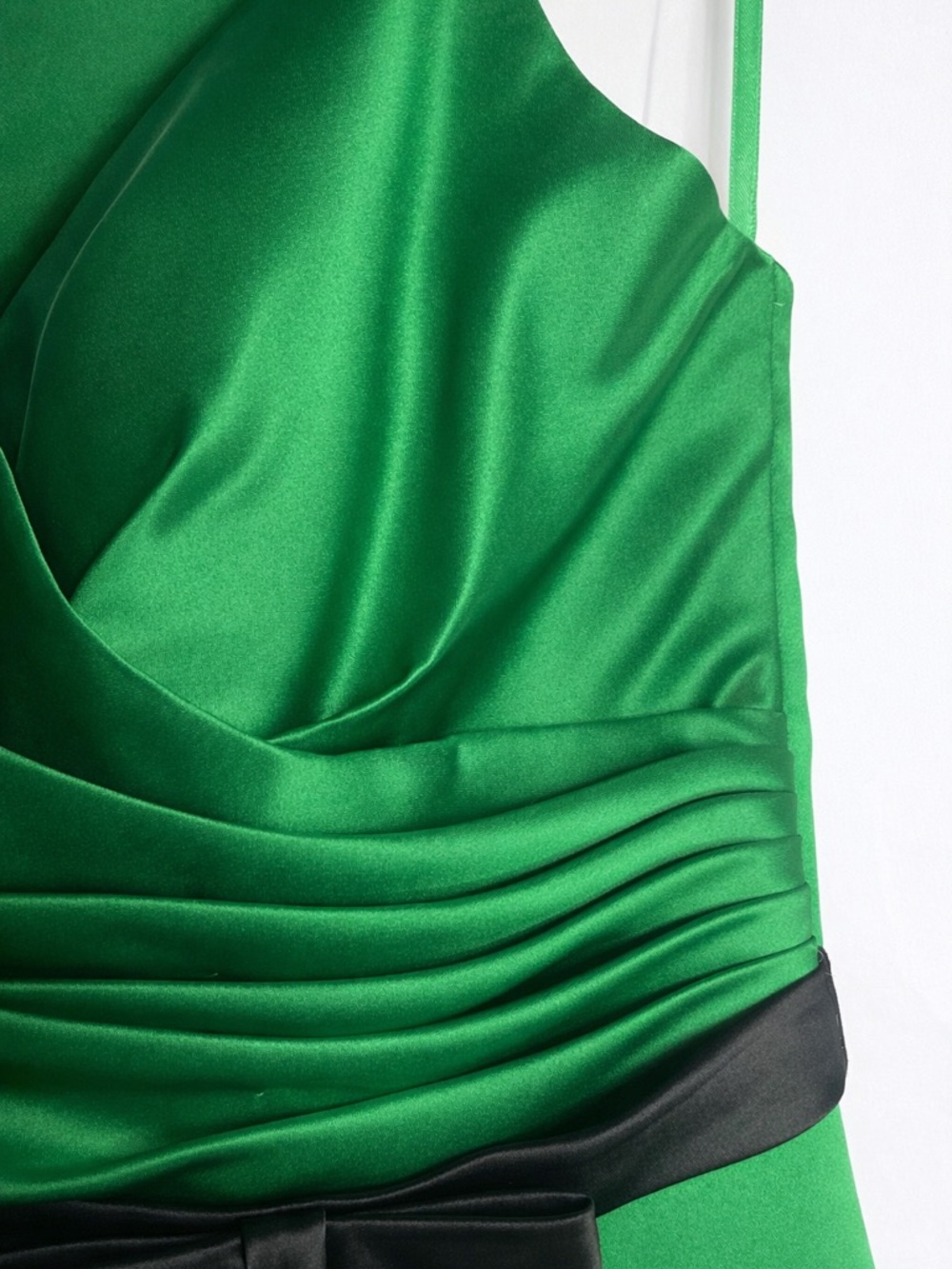 Symphony of Venus Emerald Green Satin Maxi Dress with Black Ribbon - Picture 4 of 10